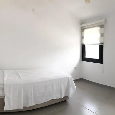 Renovated, Modern Central 2 Br Appartamento