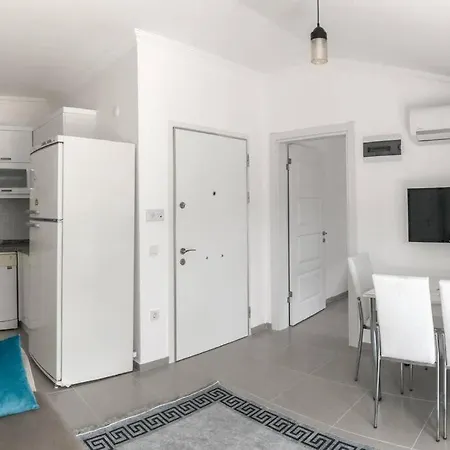 Renovated, Modern Central 2 Br Appartamento *